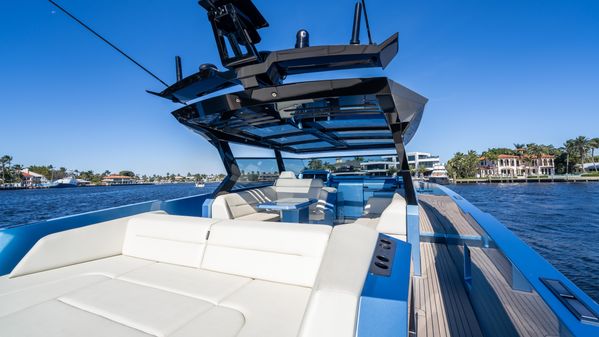 Vanquish Yachts VQ58 image