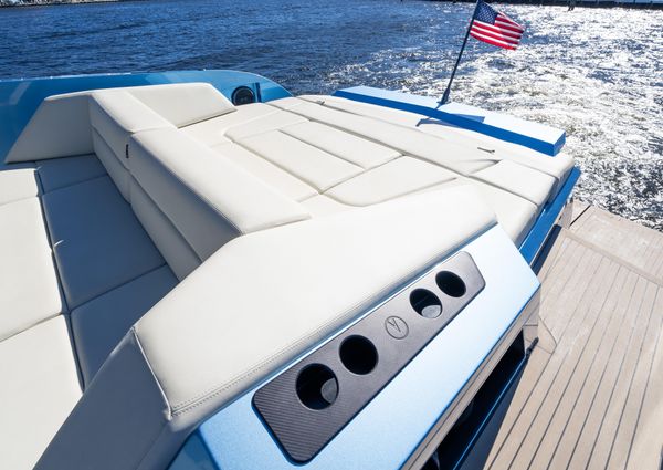 Vanquish Yachts VQ58 image