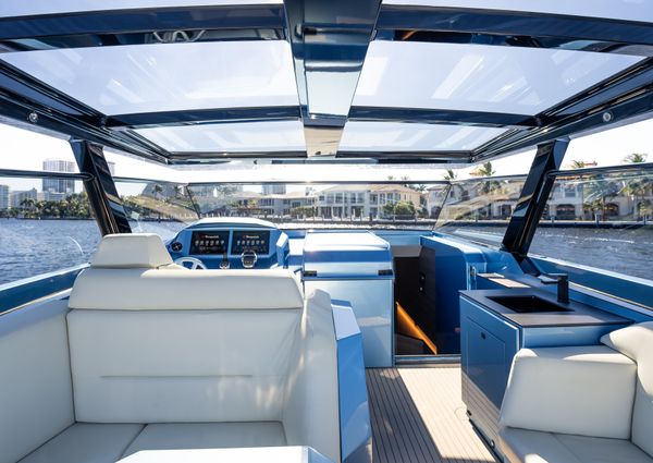 Vanquish Yachts VQ58 image