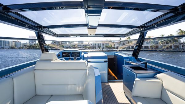 Vanquish Yachts VQ58 image