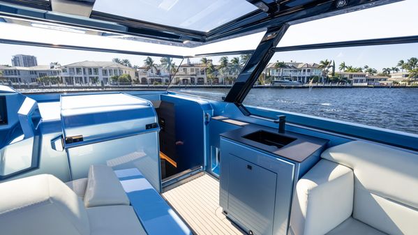 Vanquish Yachts VQ58 image