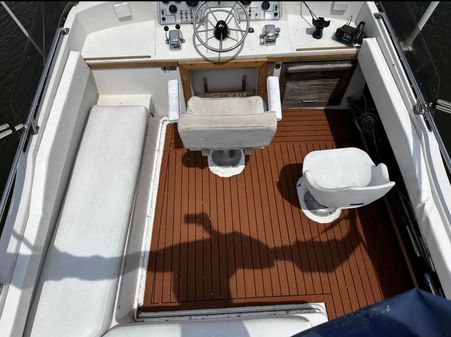 Mainship 40 Aft Cabin image