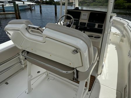 Boston Whaler 230 Outrage image