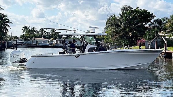 Blackfin 332 CC