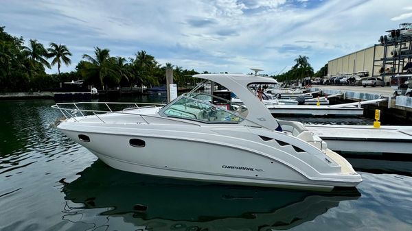 Chaparral 310 Signature