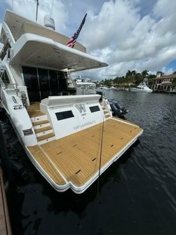 Dyna Hard Top FB Motor Yacht image