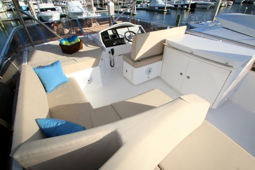 Dyna Hard Top FB Motor Yacht image