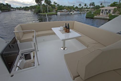 Dyna Hard Top FB Motor Yacht image