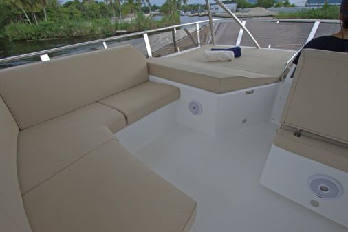 Dyna Hard Top FB Motor Yacht image