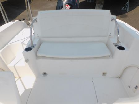 Boston Whaler Ventura 180 image