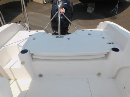 Boston Whaler Ventura 180 image