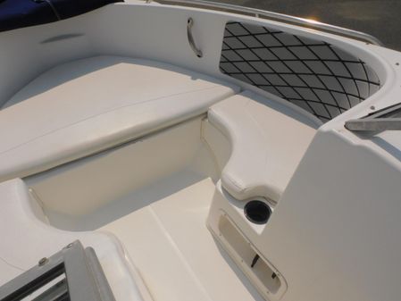 Boston Whaler Ventura 180 image