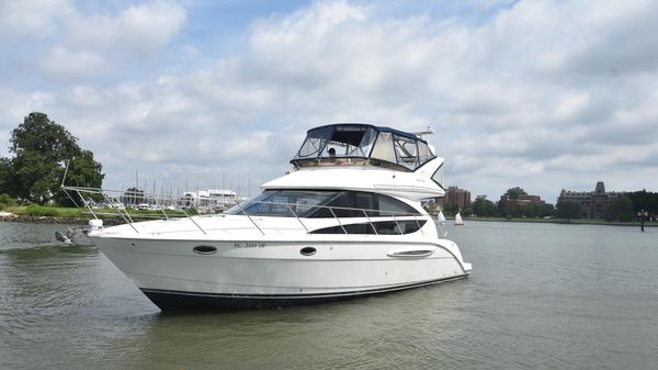 Meridian 391 Sedan Motor Yacht