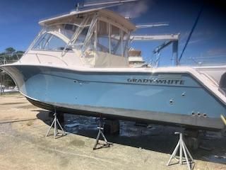 Grady-White 330 Express 