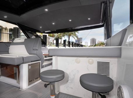 Cruisers Yachts 42 GLS image