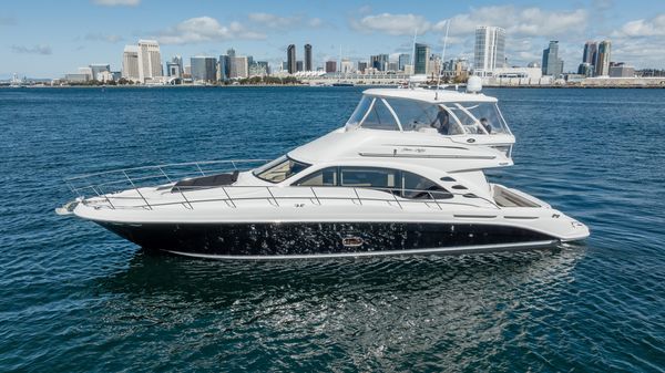 Sea Ray 550 Sedan Bridge