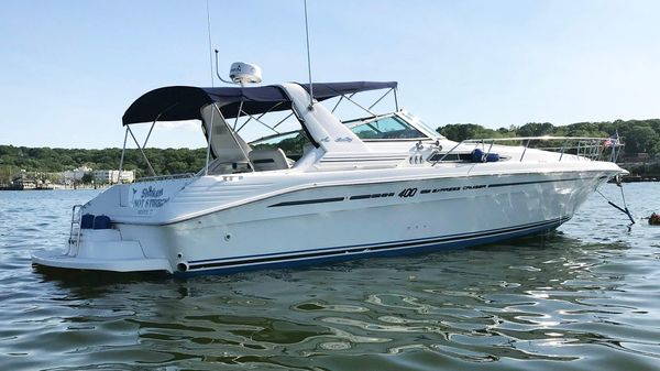 Sea Ray 400 Express Cruiser 