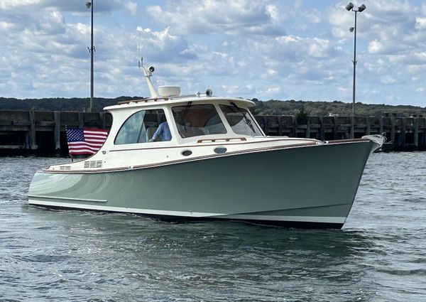 Hinckley Picnic Boat 37 MKIII image