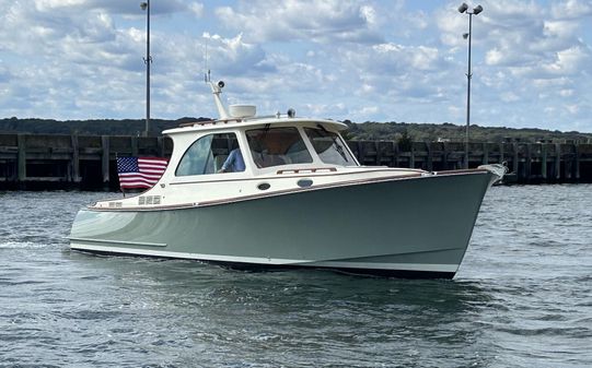 Hinckley Picnic Boat 37 MKIII image