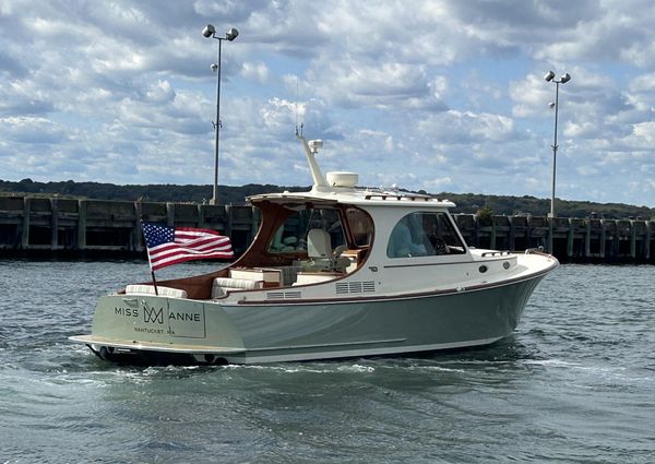 Hinckley Picnic Boat 37 MKIII image