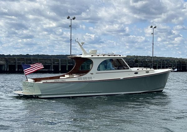 Hinckley Picnic Boat 37 MKIII image