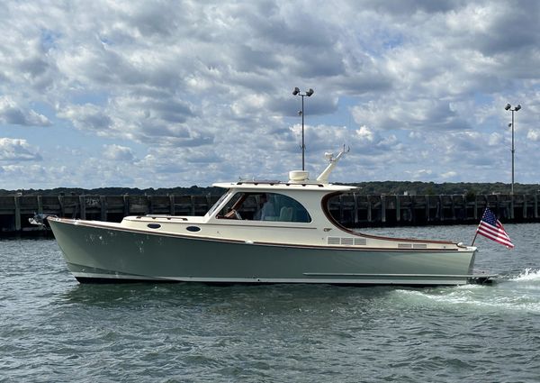 Hinckley Picnic Boat 37 MKIII image