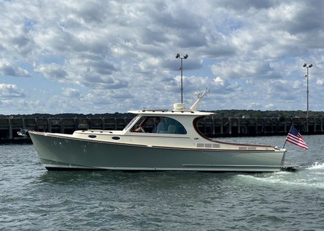 Hinckley Picnic Boat 37 MKIII image