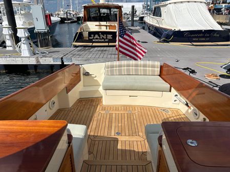 Hinckley Picnic Boat 37 MKIII image