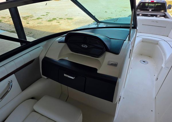 Sea Ray 270 SLX image