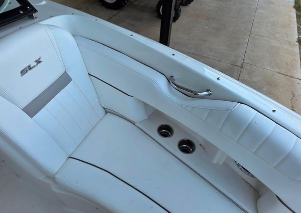 Sea Ray 270 SLX image