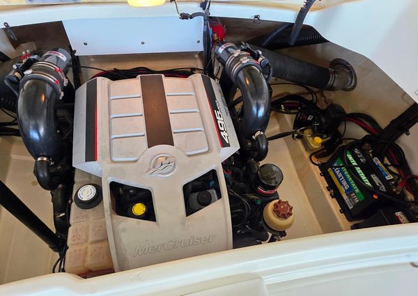 Sea Ray 270 SLX image