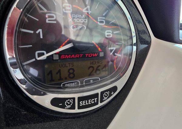 Sea Ray 270 SLX image