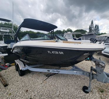 Sea Ray spx190 image