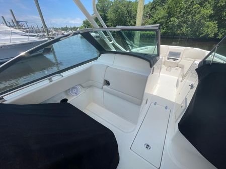 Boston Whaler 270 Vantage image