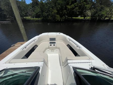 Boston Whaler 270 Vantage image