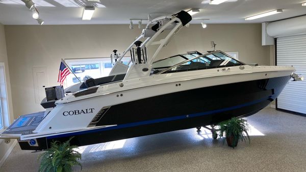 Cobalt R6 Surf