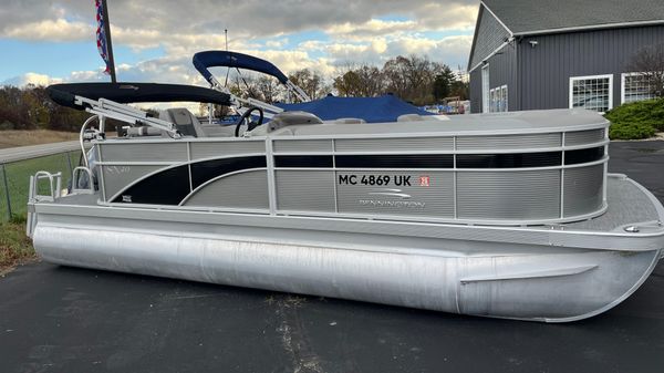 Bennington 20 SLX Pontoon 