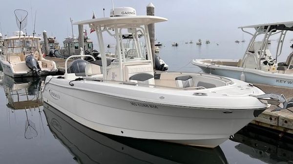 Robalo R242 Explorer 