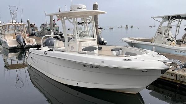 Robalo R242 Explorer
