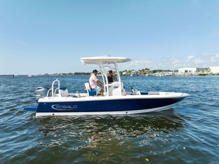 Robalo 226 Cayman image