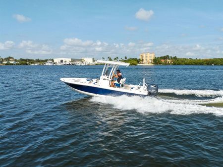 Robalo 226 Cayman image