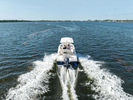 Robalo 226 Cayman image