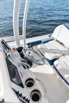 Robalo 226 Cayman image