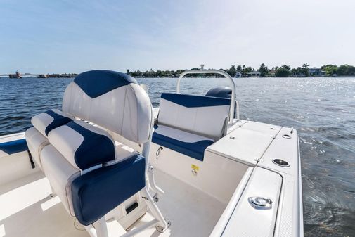 Robalo 226 Cayman image