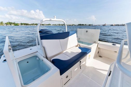 Robalo 226 Cayman image