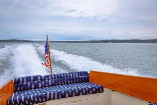 Hinckley Picnic Boat 37 MKIII image