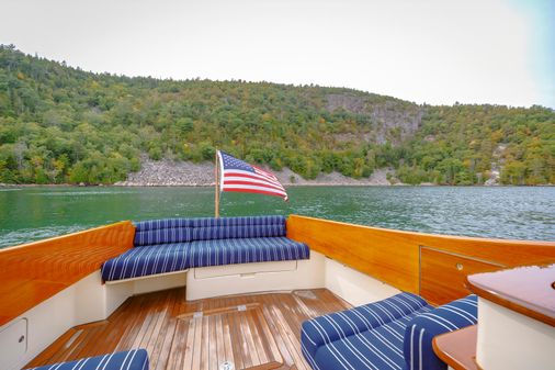 Hinckley Picnic Boat 37 MKIII image