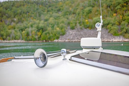 Hinckley Picnic Boat 37 MKIII image