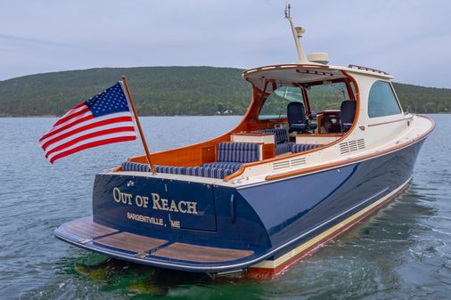 Hinckley Picnic Boat 37 MKIII image