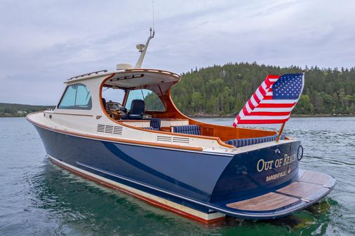 Hinckley Picnic Boat 37 MKIII image